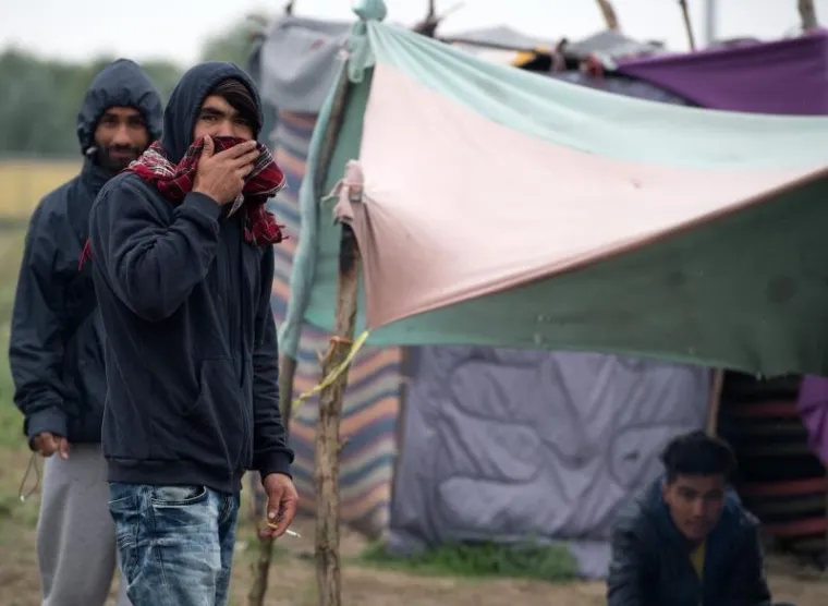 TRAGIČNE SUDBINE NA NIČIJOJ ZEMLJI: Život migrantskih obitelji u nehumanim uvjetima