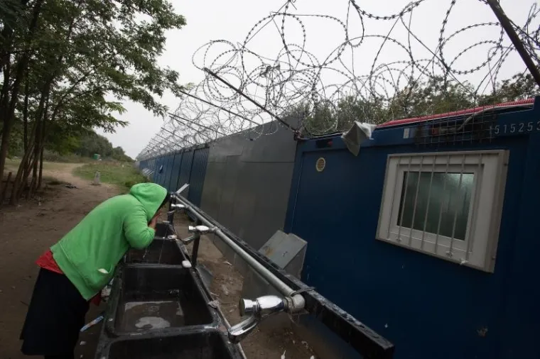 TRAGIČNE SUDBINE NA NIČIJOJ ZEMLJI: Život migrantskih obitelji u nehumanim uvjetima