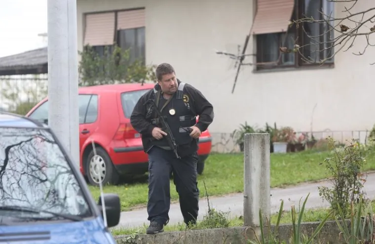 Dvostruko ubojstvo i samoubojstvo u Belavićima kraj Duge Rese