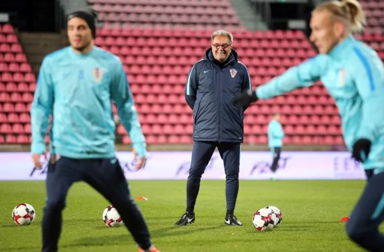 S KAPAMA NA GLAVI: Hrvatski nogometa&scaron;i odradili trening u Tampereu