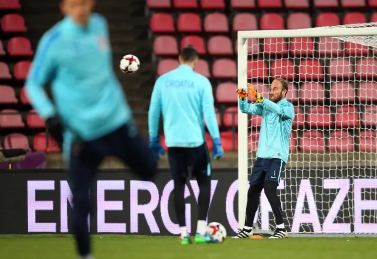 S KAPAMA NA GLAVI: Hrvatski nogometa&scaron;i odradili trening u Tampereu