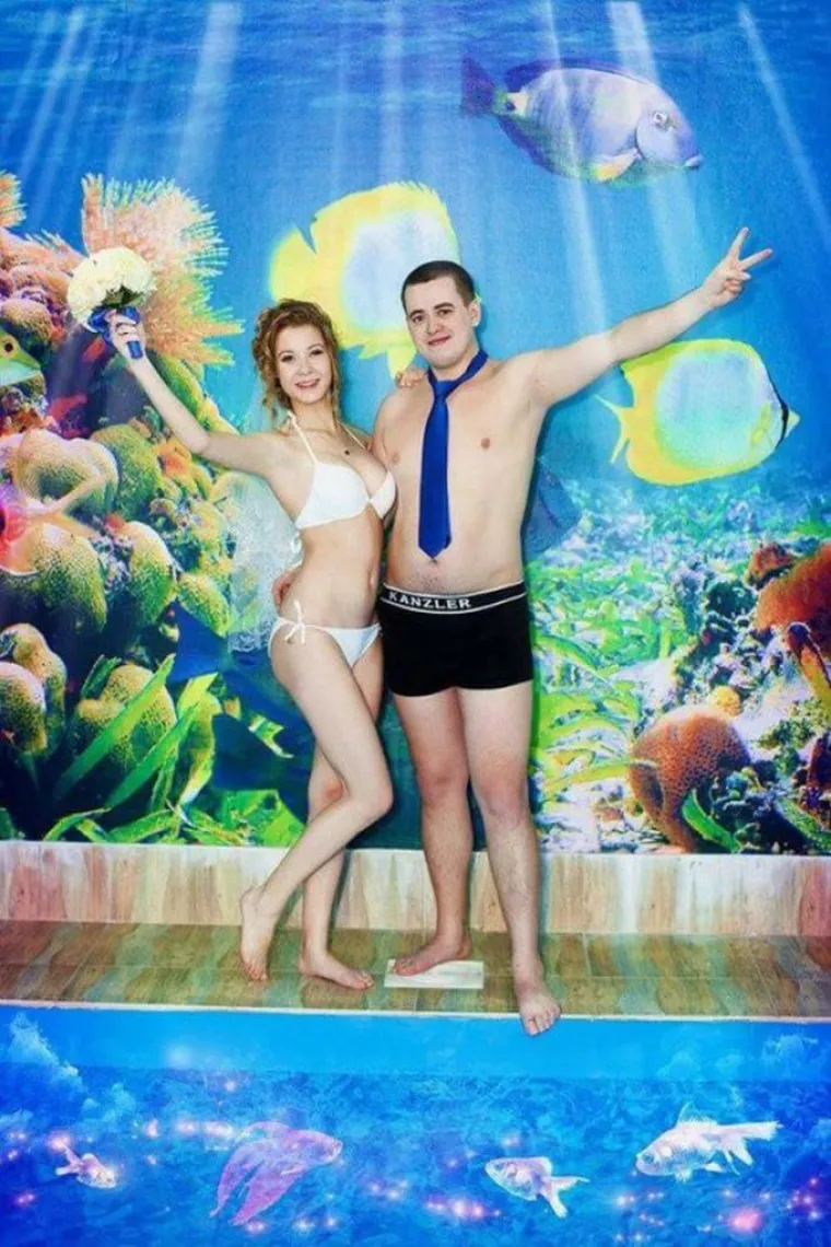 UPLOVILI U BRAČNU LUKU ČISTOM BRODOLOMOM: Ma, važno da se oni razumiju, koga briga što im se svi smiju