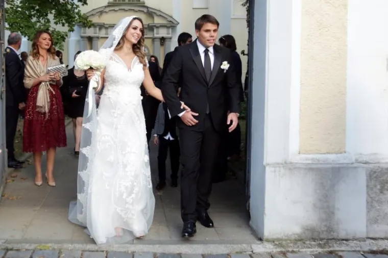 OGNJEN VUKOJEVIĆ OŽENIO BIVŠU MISS HRVATSKE: Došli brojni poznati, Zdravko Mamić stigao sa suprugom