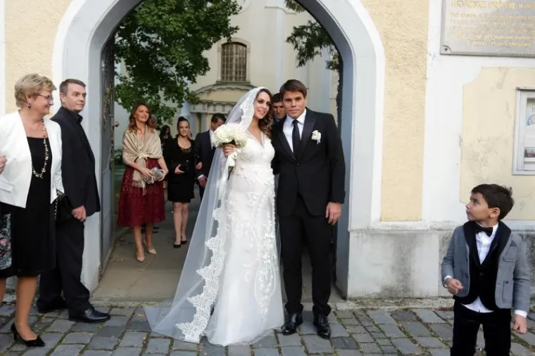 OGNJEN VUKOJEVIĆ OŽENIO BIV&Scaron;U MISS HRVATSKE: Do&scaron;li brojni poznati, Zdravko Mamić stigao sa suprugom