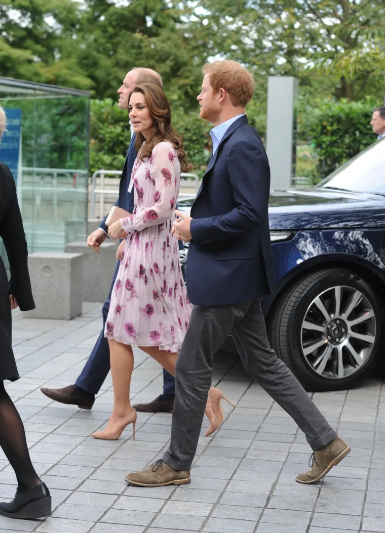 Kate i princ William obilježili Svjetski dan mentalnog zdravlja: Vojvotkinja zablistala u romantičnom izdanju