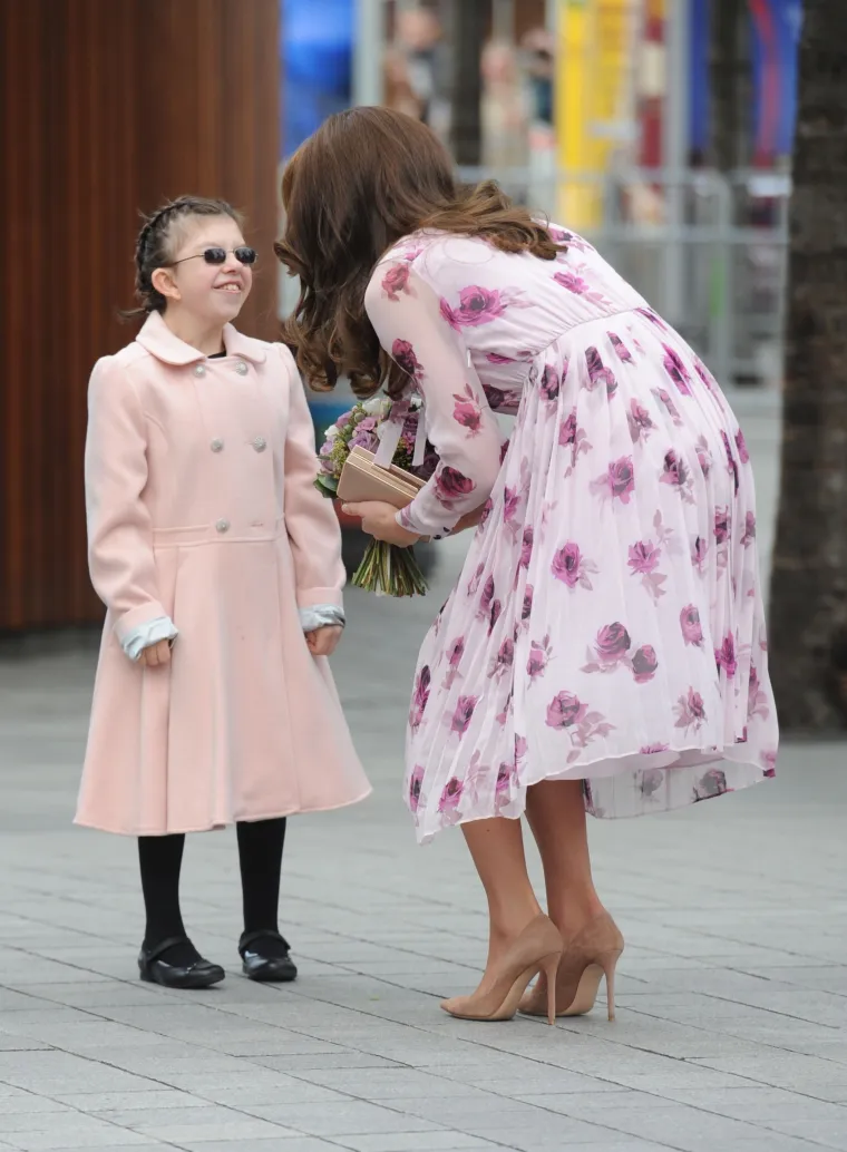 Kate i princ William obilježili Svjetski dan mentalnog zdravlja: Vojvotkinja zablistala u romantičnom izdanju