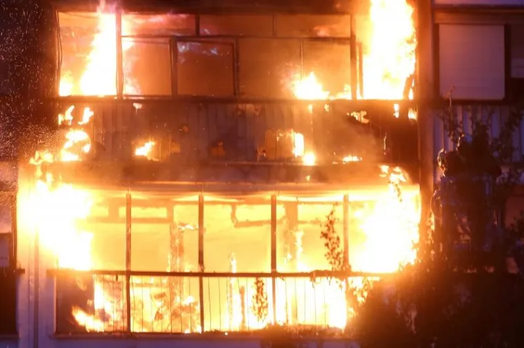 DRAMA U SAVSKOM GAJU: Vatra gutala stanove u zgradi, jedna osoba ozlijeđena