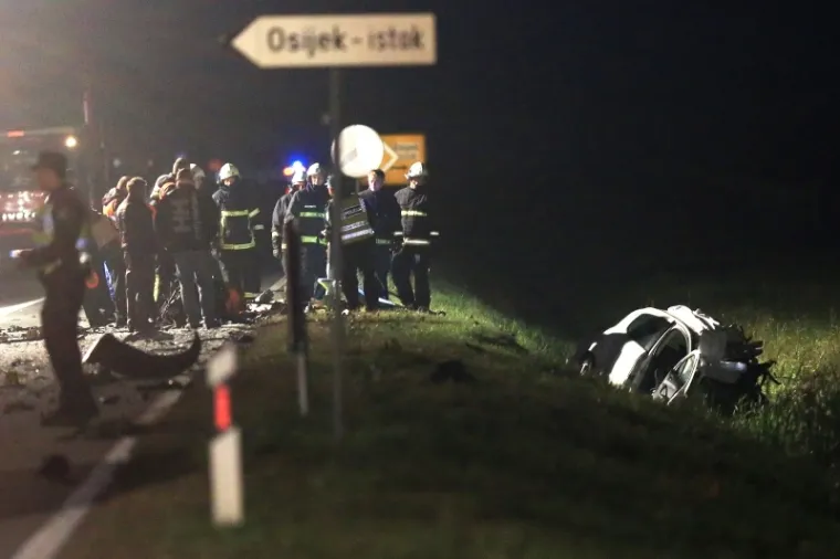 Troje poginulih u te&scaron;koj prometnoj kod Osijeka
