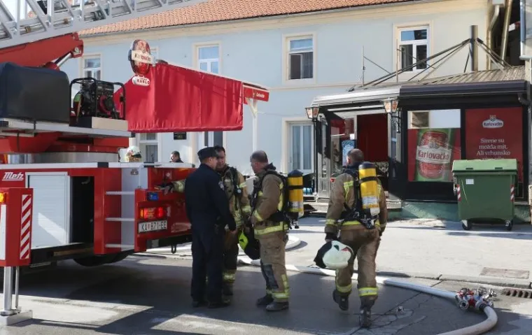 RAZNIO POLA ZGRADE: Ubio ženu sjekirom pa namjerno izazvao eksploziju plina