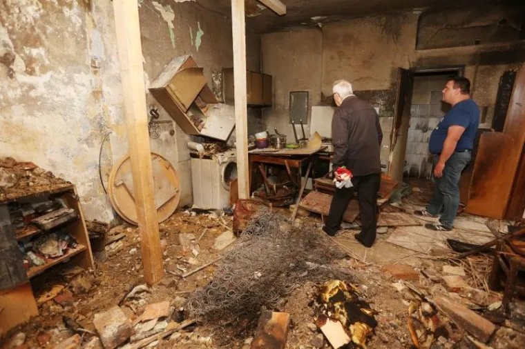 POLICIJA ZAVRŠILA OČEVID U KARLOVCU: Čiste se stanovi, procjenjuje se šteta