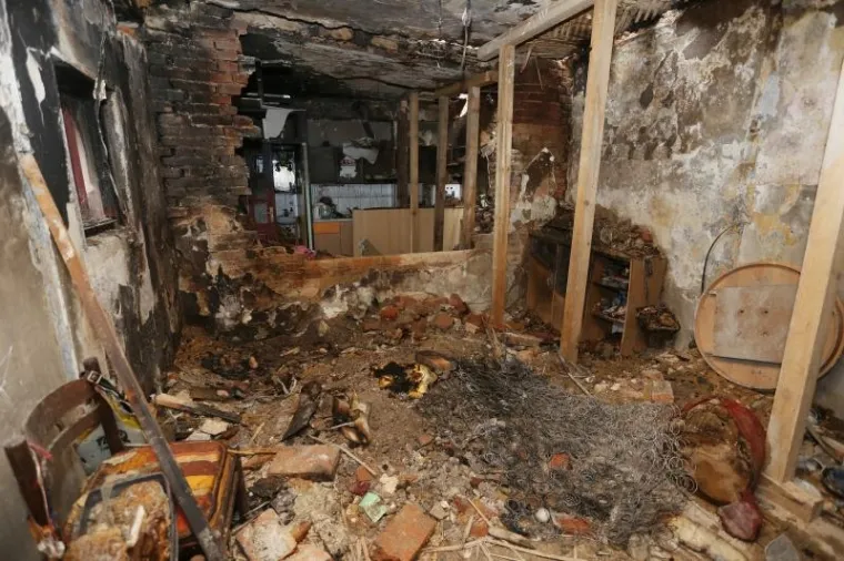 POLICIJA ZAVRŠILA OČEVID U KARLOVCU: Čiste se stanovi, procjenjuje se šteta