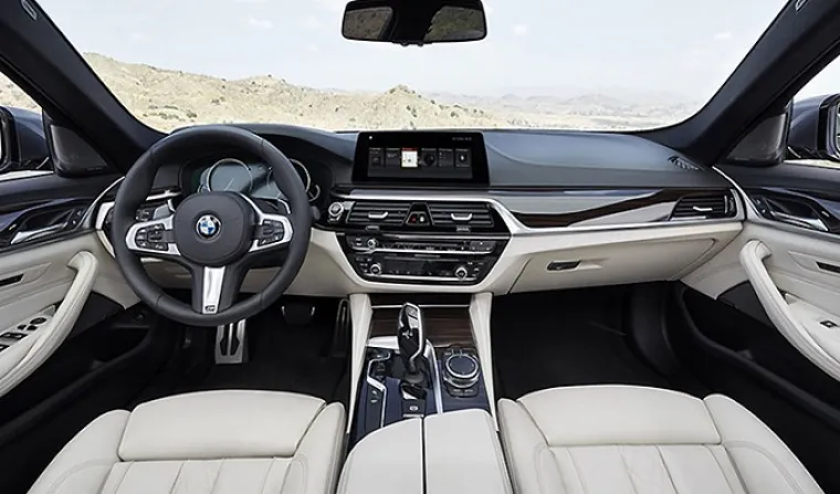 BMW-ova SERIJA 5 ZADIVILA: Pogledajte kako izgleda najnoviji ponos bavarske autoindustrije