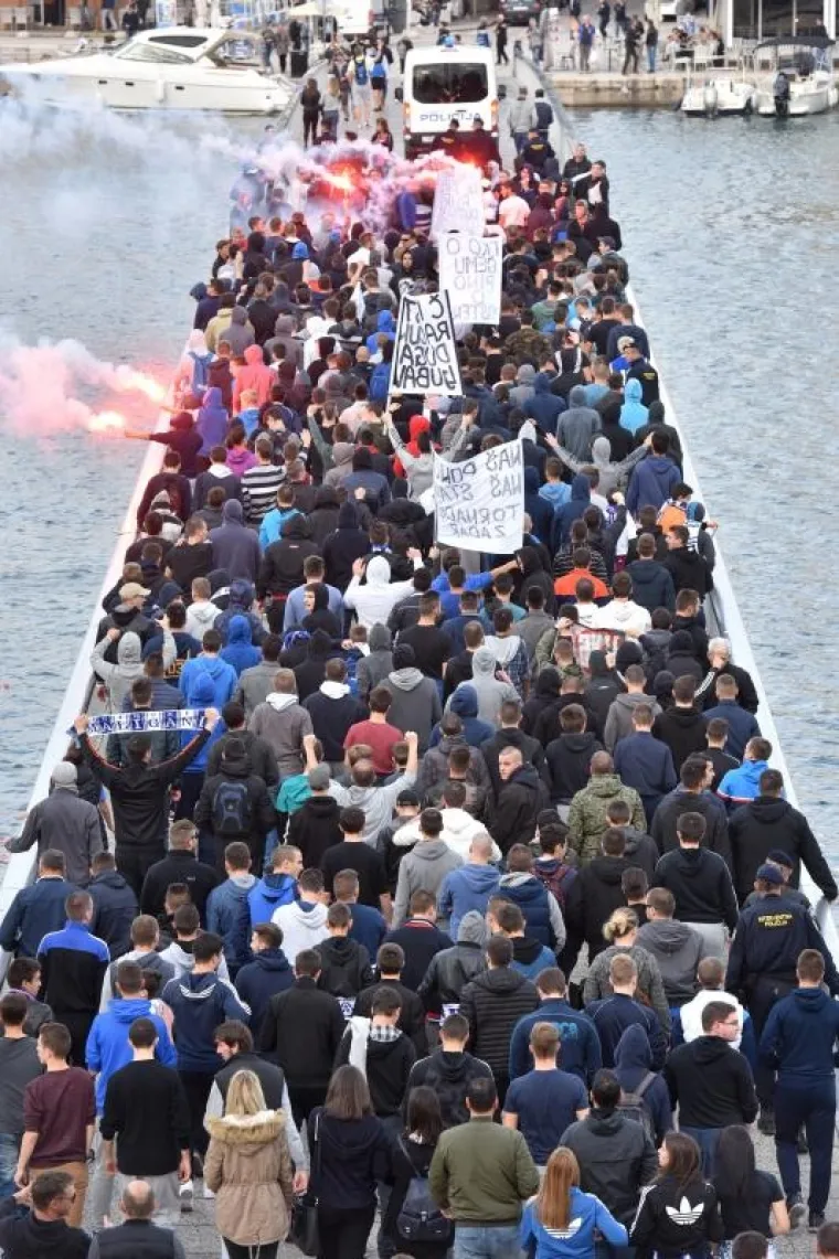 Na skupu okupilo podosta pripadnika Tornada, ali i &ldquo;običnih&rdquo; navijača koji su sve promatrali.