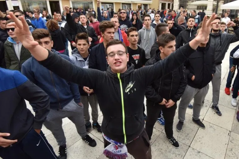 TORNADO PRODRMAO GRAD I POSLAO PORUKU: Ovako je izgledao prosvjed zadarskih navijača