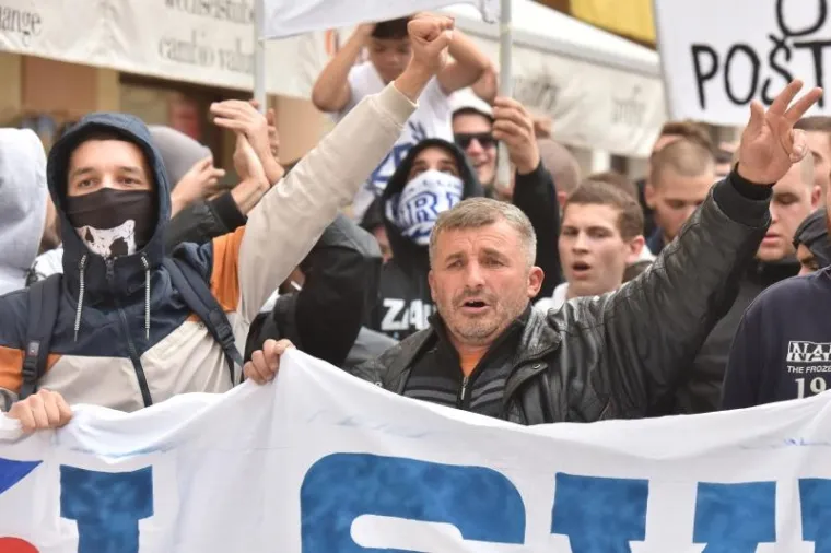 TORNADO PRODRMAO GRAD I POSLAO PORUKU: Ovako je izgledao prosvjed zadarskih navijača