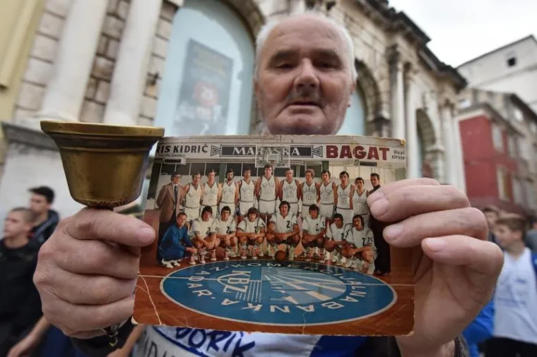 TORNADO PRODRMAO GRAD I POSLAO PORUKU: Ovako je izgledao prosvjed zadarskih navijača