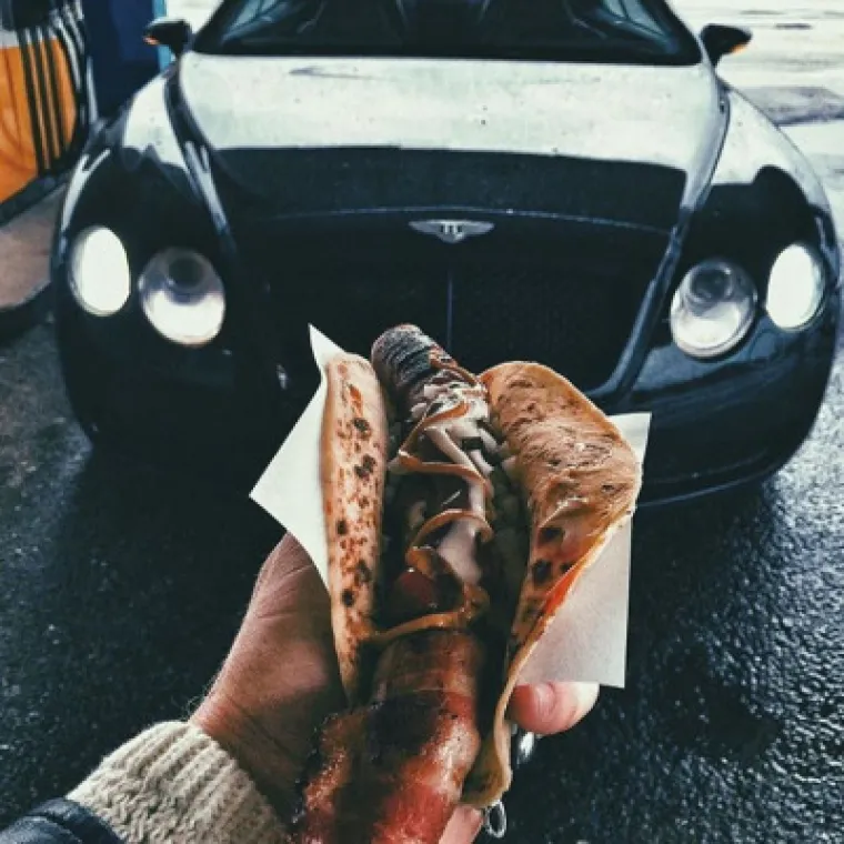 BOGATI KLINCI VI&Scaron;E NE ŽELE DIJELITI SLIKE SA SIROMASIMA: Ako nemate oko 8.000 kuna, li&scaron;it će vas svojih slika