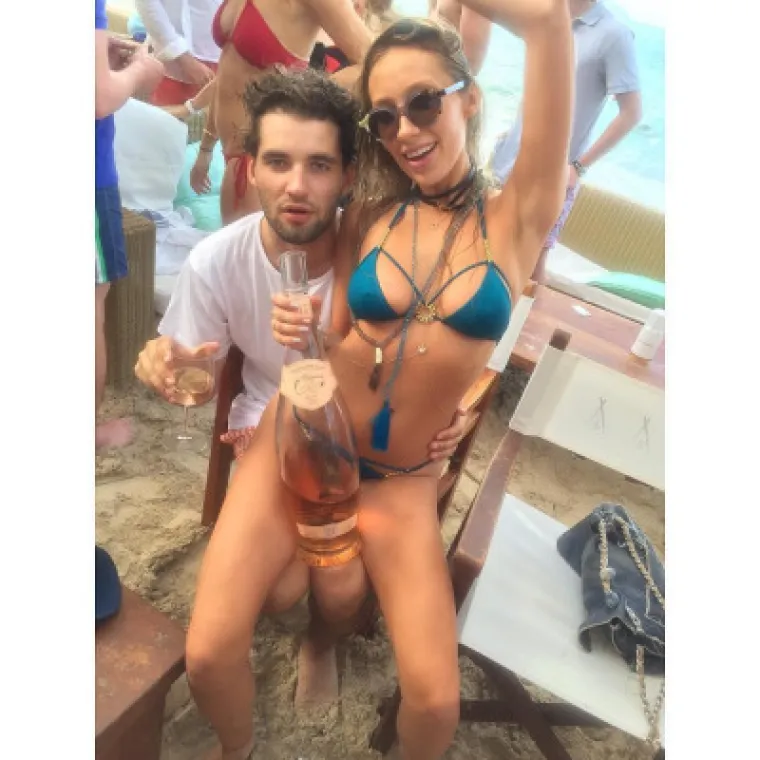 BOGATI KLINCI VI&Scaron;E NE ŽELE DIJELITI SLIKE SA SIROMASIMA: Ako nemate oko 8.000 kuna, li&scaron;it će vas svojih slika