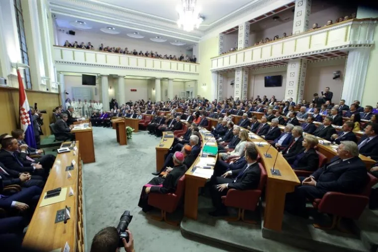 TKO JE SVE DOŠAO: Pogledajte kako je izgledala konstituirajuća sjednica Sabora