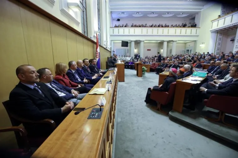 TKO JE SVE DO&Scaron;AO: Pogledajte kako je izgledala konstituirajuća sjednica Sabora