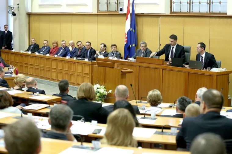 TKO JE SVE DO&Scaron;AO: Pogledajte kako je izgledala konstituirajuća sjednica Sabora