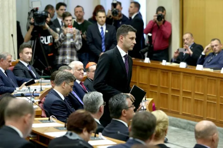 TKO JE SVE DO&Scaron;AO: Pogledajte kako je izgledala konstituirajuća sjednica Sabora