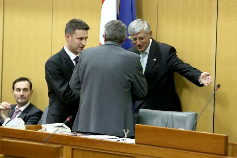 TKO JE SVE DO&Scaron;AO: Pogledajte kako je izgledala konstituirajuća sjednica Sabora