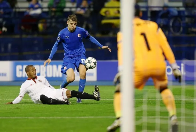 SPEKTAKL NA KI&Scaron;NOM MAKSIMIRU: Osjetite da&scaron;ak atmosfere utakmice Dinama i Seville