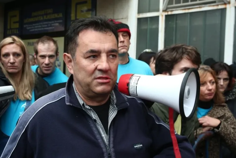 Kaos na deložaciji na Črnomercu