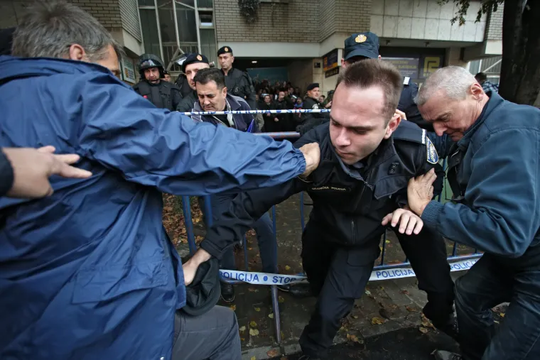 Deložacija obitelji Dukić