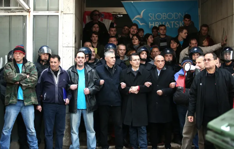 Deložacija obitelji Dukić