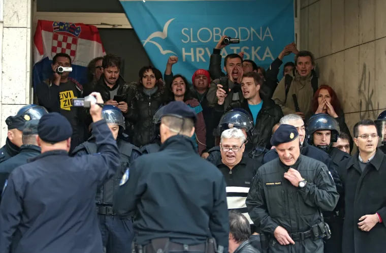 Deložacija obitelji Dukić