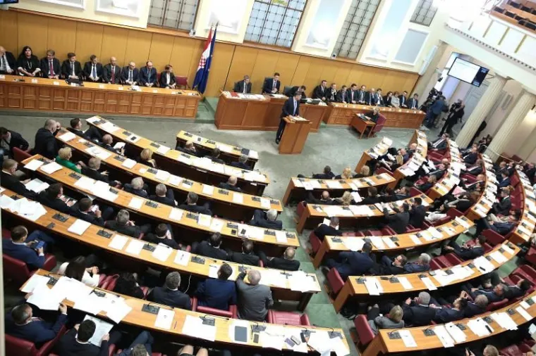 PREDSTAVLJANJE NOVE VLADE: Rasprava u Saboru o Plenkovićevim ministrima i programu