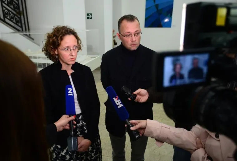 PRIMOPREDAJA DUŽNOSTI: Hasanbegović predao ministarstvo Nini Obuljen