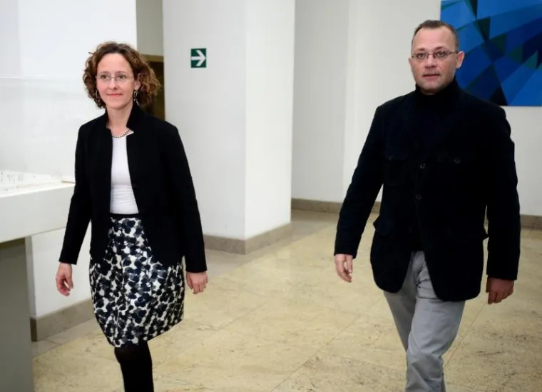 PRIMOPREDAJA DUŽNOSTI: Hasanbegović predao ministarstvo Nini Obuljen