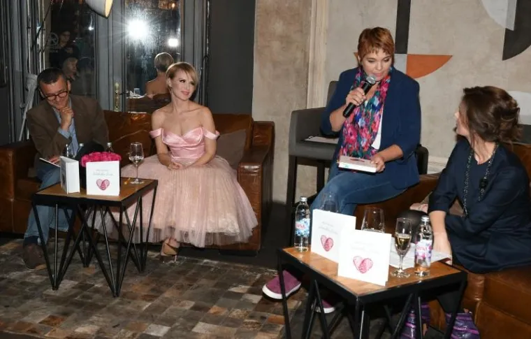 POPUT PRINCEZE: Danijela Martinović predstavila svoju knjigu pjesama