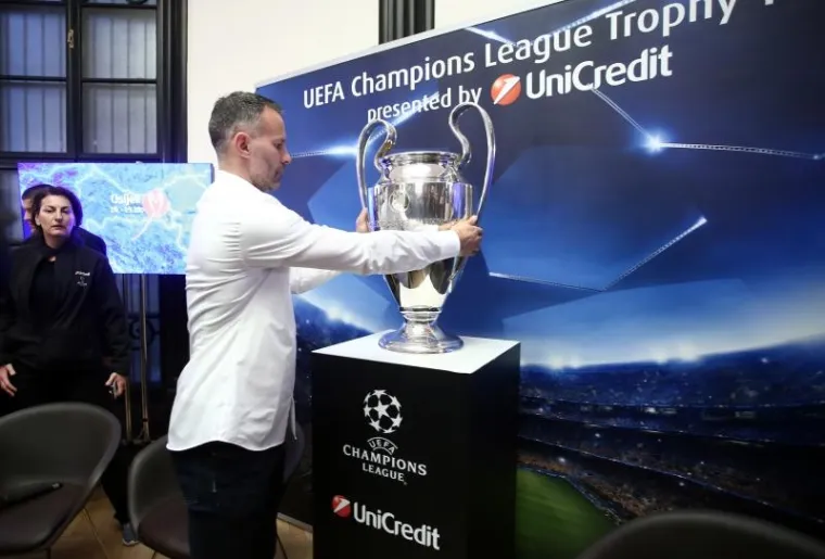 'TROFEJ S U&Scaron;IMA' U ZAGREBU: Legenda odu&scaron;evila domaće ljubitelje nogometa