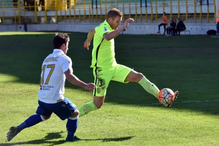 HAJDUK BEZ BODOVA NA ALDO DROSINI: Torcida se nervirala zbog svojih ljubimaca
