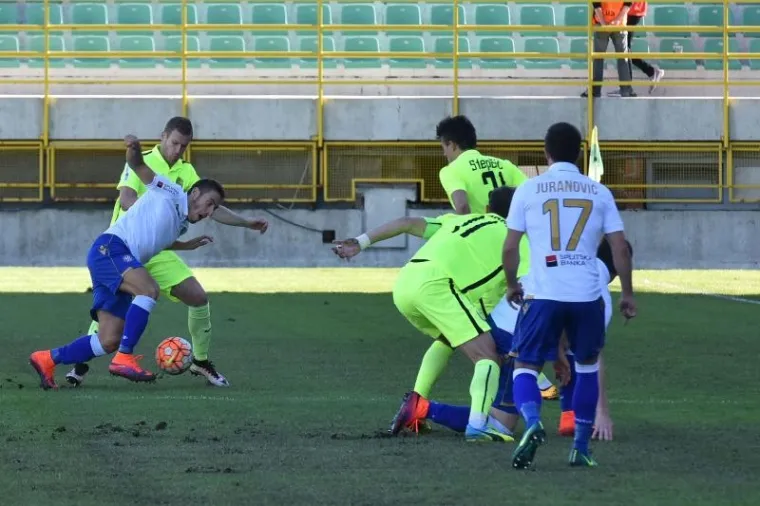 HAJDUK BEZ BODOVA NA ALDO DROSINI: Torcida se nervirala zbog svojih ljubimaca