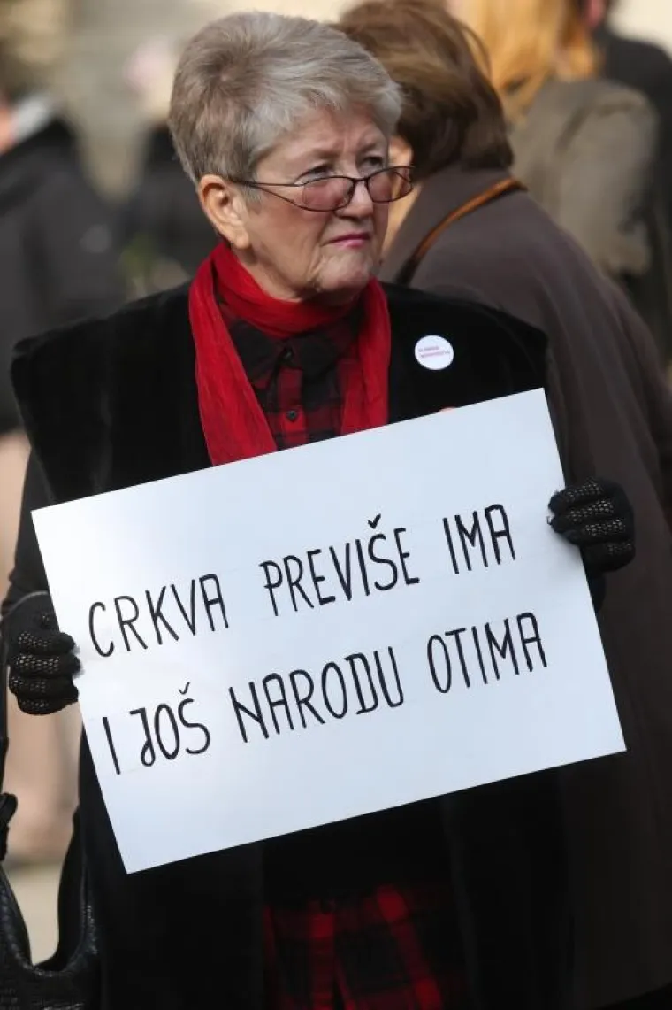 Prosvjed za raskid Vatikanskih ugovora: 'Zbog Crkve je danas vjernike sram priznati da su vjernici'