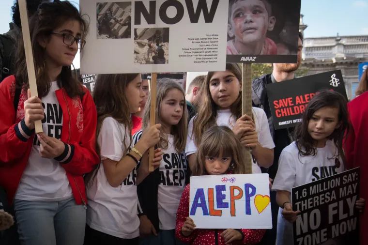 Carey Mulligan ostavila pli&scaron;anu igračku i pridružila se prosvjedima za kraj rata u Siriji