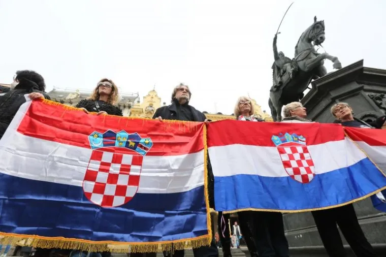 PROSVJED PODR&Scaron;KE HASANBEGOVIĆU: 'Žene u Domovinskom ratu' protive se smjeni ministra kulture