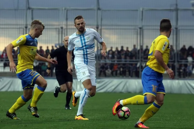 U zadnjem dvoboju 13. kola Prve HNL na Rujevici su nogometa&scaron;i Rijeke svladali Inter s 1-0 (0-0) i ponovno povećali svoje vodstvo na ljestvici ispred Dinama na &scaron;est bodova.