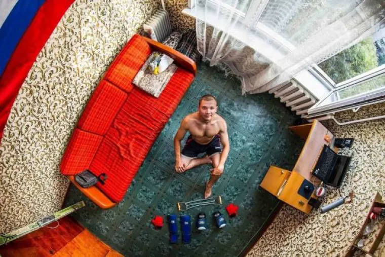 Oleg je 24-godišnji inženjer iz Novosibirska u Rusiji.