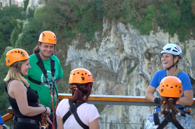 Prava ruta: zip lineom preko Pazinske jame