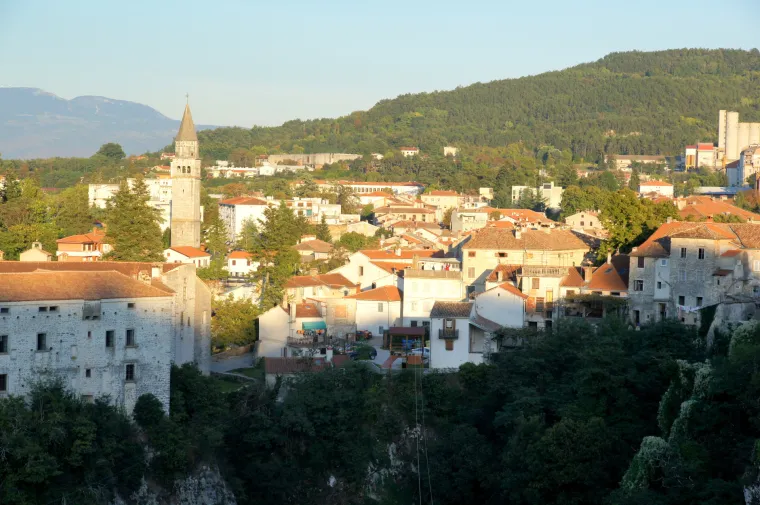 Prava ruta: zip lineom preko Pazinske jame