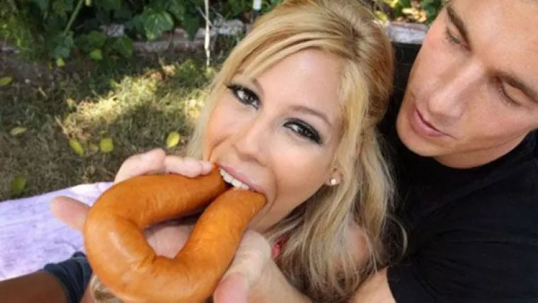 Cure iz galerije uhvaćene su u pravim neugodnjacima. Neke su inscenirale same, za druge je kriva čista slučajnost. U svakom slučaju, zabava je zajamčena!