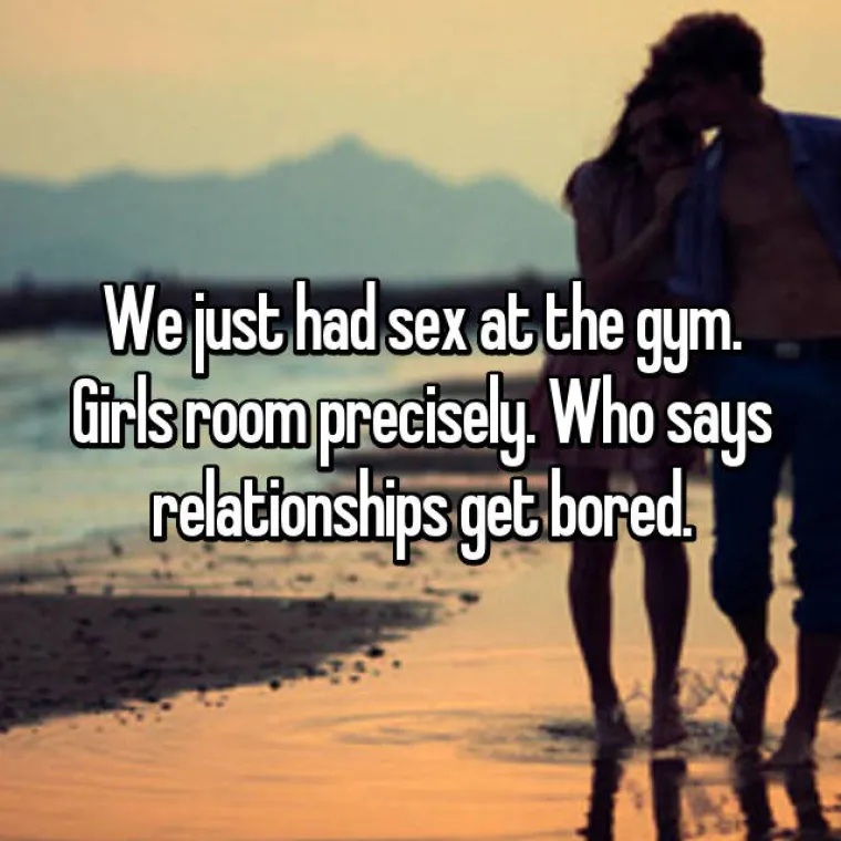 Upravo smo se seksali u ženskoj svlačionici. Tko kaže da veza postane dosadna?