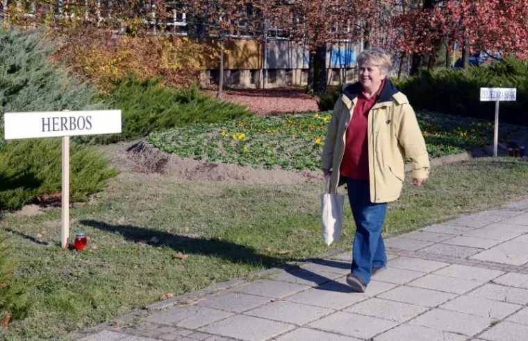 ODALI POČAST SISAČKOM GOSPODARSTVU: Za svako propalo poduzeće podigli ploče i zapalili svijeće