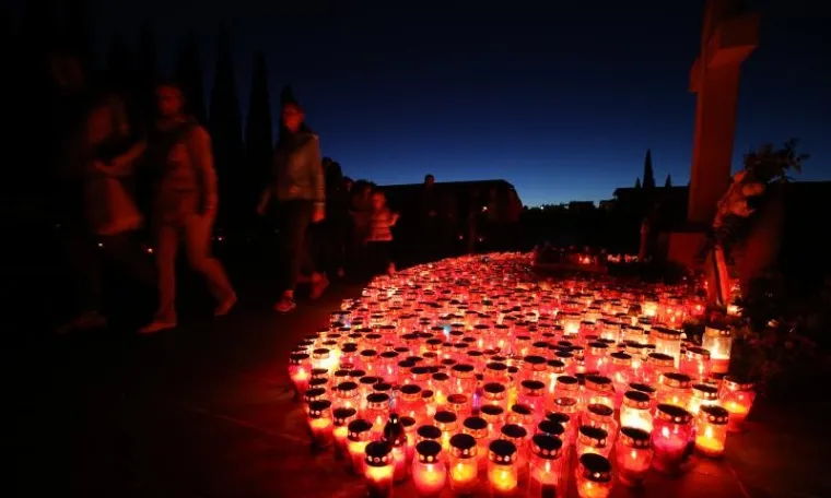 OBI&Scaron;LI GROBOVE SVOJIH NAJMILIJIH: Pogledajte fascinantne prizore s hrvatskih groblja